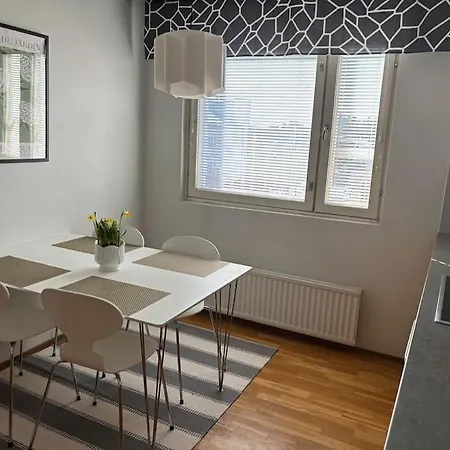 Appartement Top Floor In Central Leppaevaara Espoo